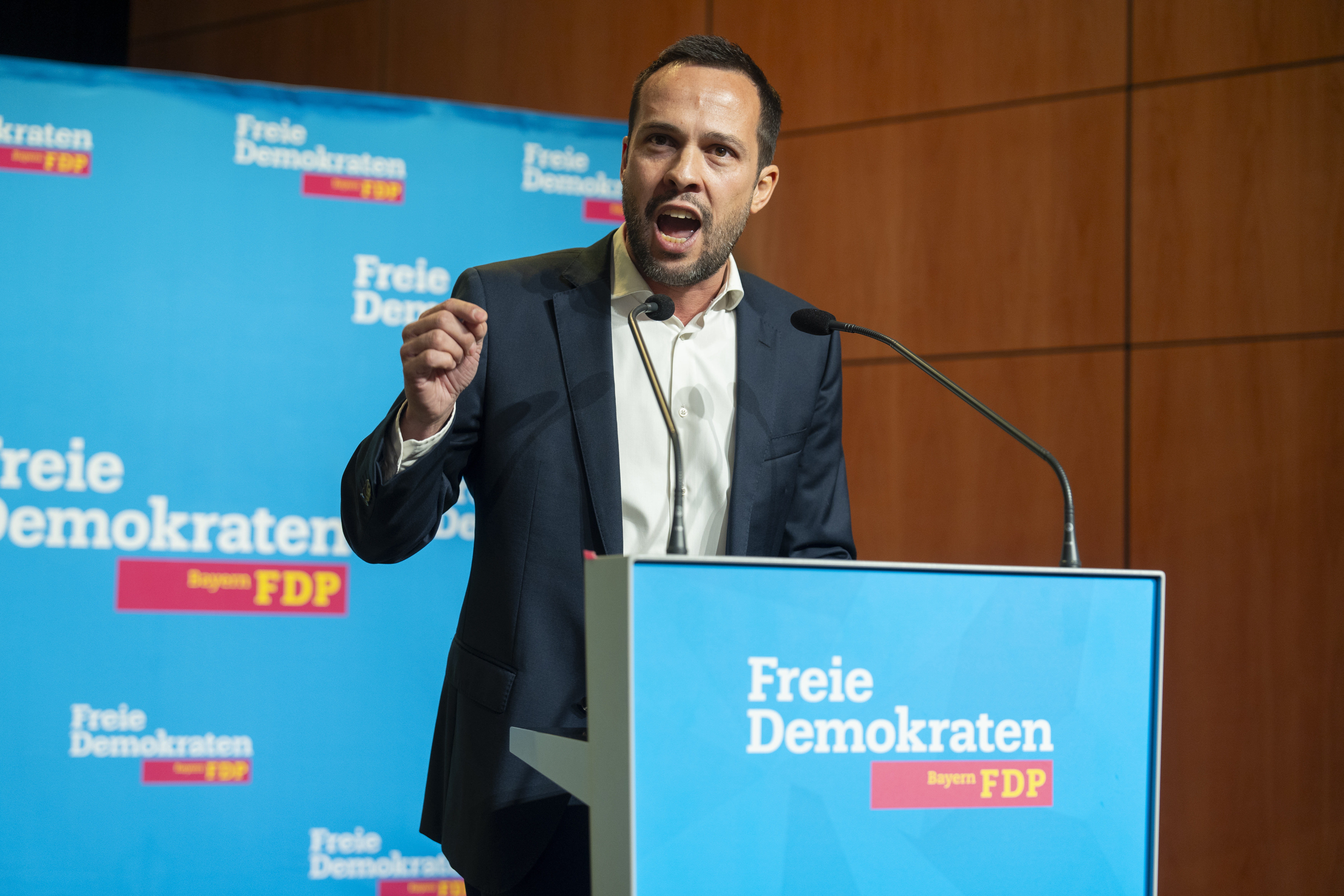 Martin Hagen bei seiner Rede auf dem Landparteitag der FDP Bayern. 