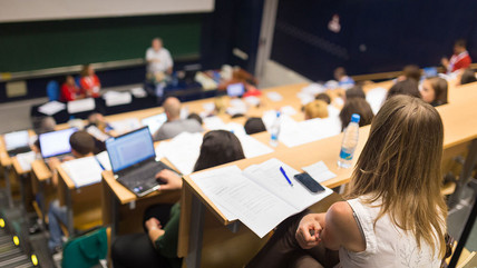 Hochschule: Universität, Vorlesung, Studierende