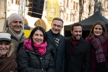 Christian Lindner mit Katja Hessel, Martin Hagen und Susanne Seehofer in München. 