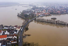 Hochwasser: Überflutetes Dorf in Deutschland